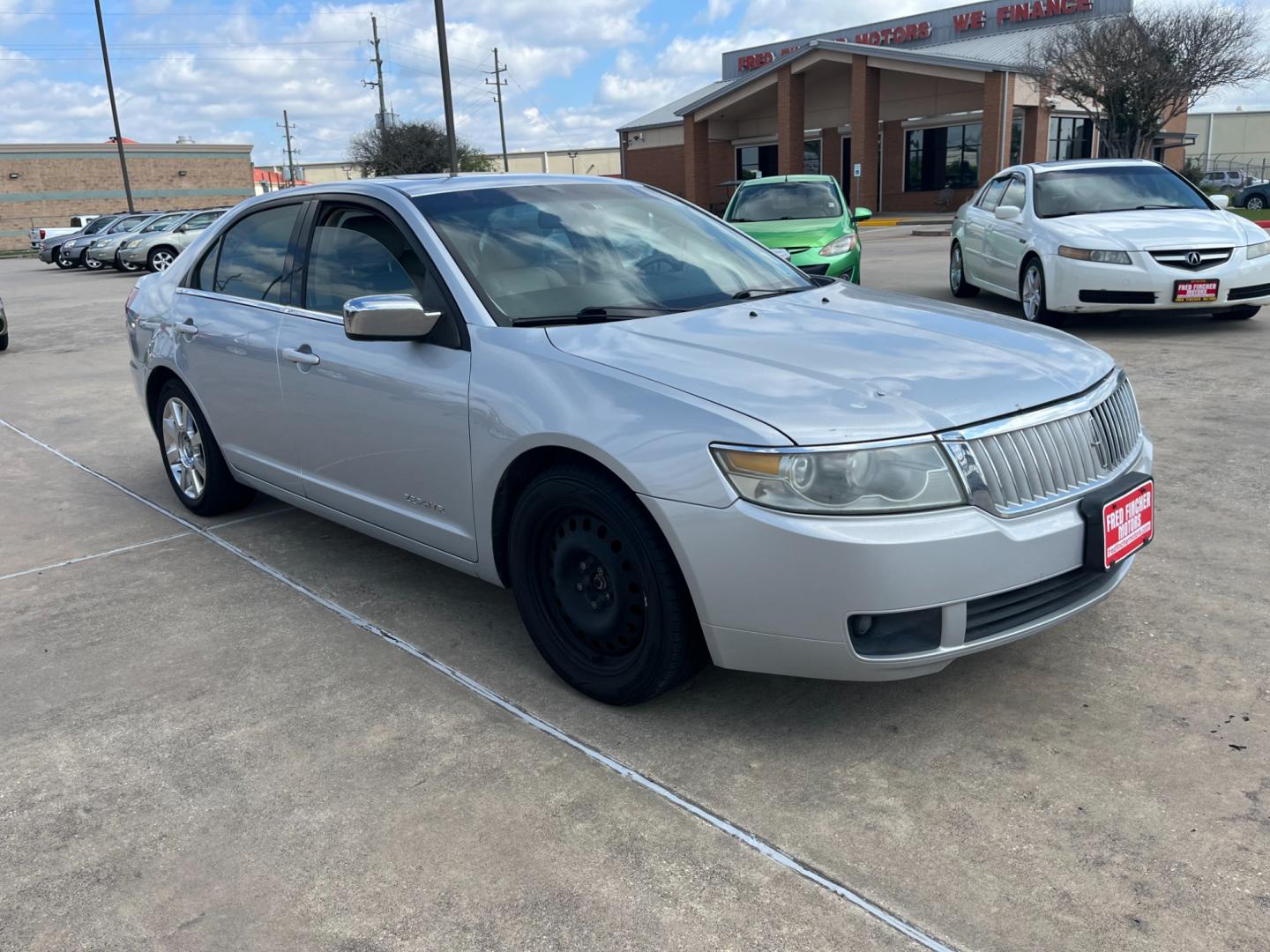 2006 SILVER /gray Lincoln Zephyr Base (3LNHM26146R) with an 3.0L V6 DOHC 24V engine, 6-Speed Automatic Overdrive transmission, located at 14700 Tomball Parkway 249, Houston, TX, 77086, (281) 444-2200, 29.928619, -95.504074 - Photo#0